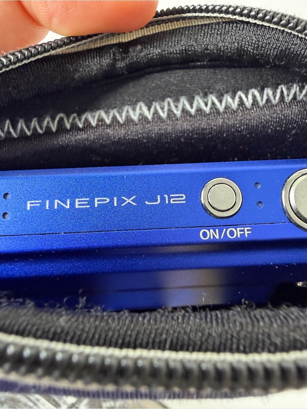 Fujifilm FinePix J12 Royal Blue Y2K 8.2MP Digital Camera W/ NEW Battery - Picture 13 of 13